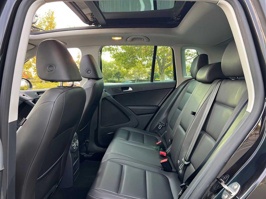 Volkswagen Tiguan      2014