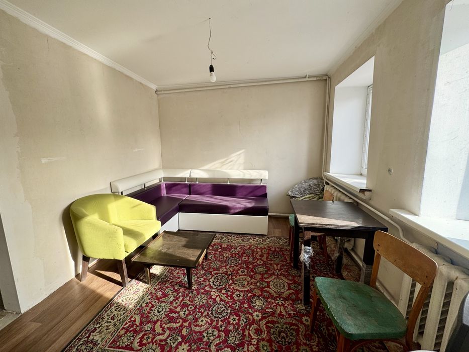 Продам будинок з великою ділянкою