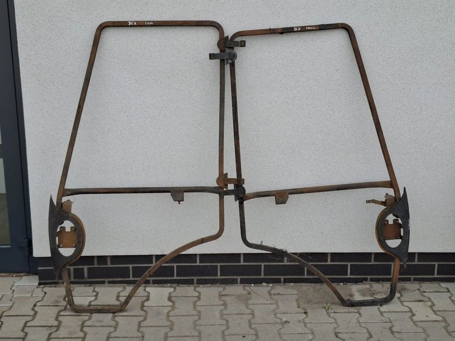 RAMKA DRZWI JCB 3CX 4CX 333/D2342 333/D2340 LEWA PRAWA