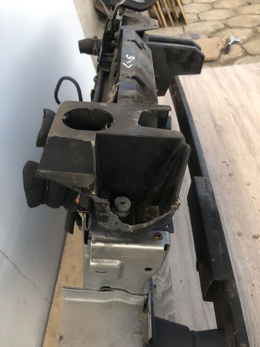 Телевізор передній панель Peugeot 3008 2010 рік  ціна в зборі