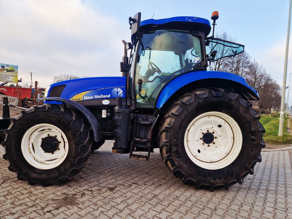 New Holland T6050 rok 2008 tuz Amortyzowana oś Bardzo dobry stan Case