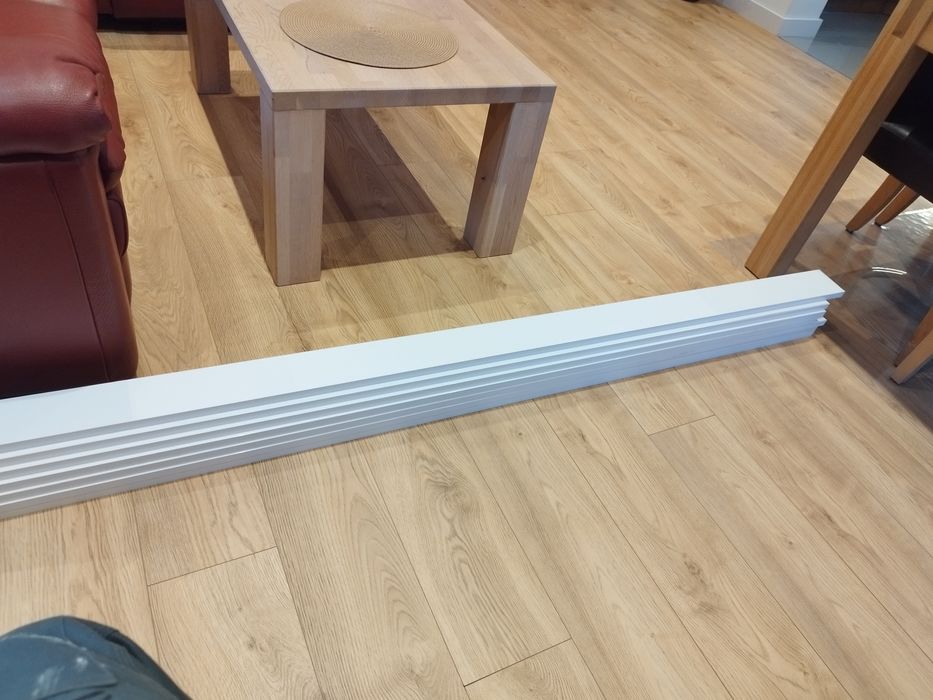 Listwa przypodłogowa biała