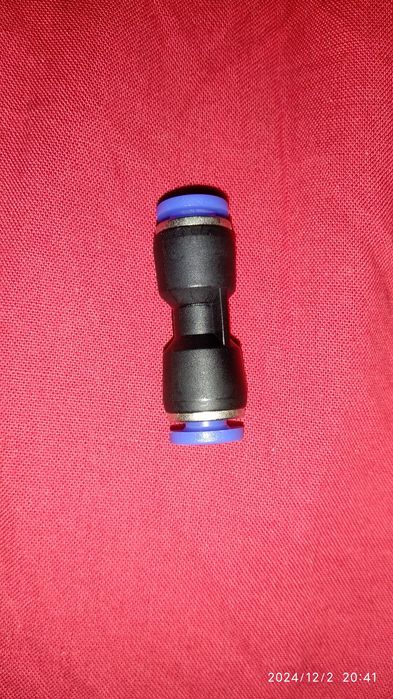 Фиттинг пневматический 4мм. 10шт-65грн