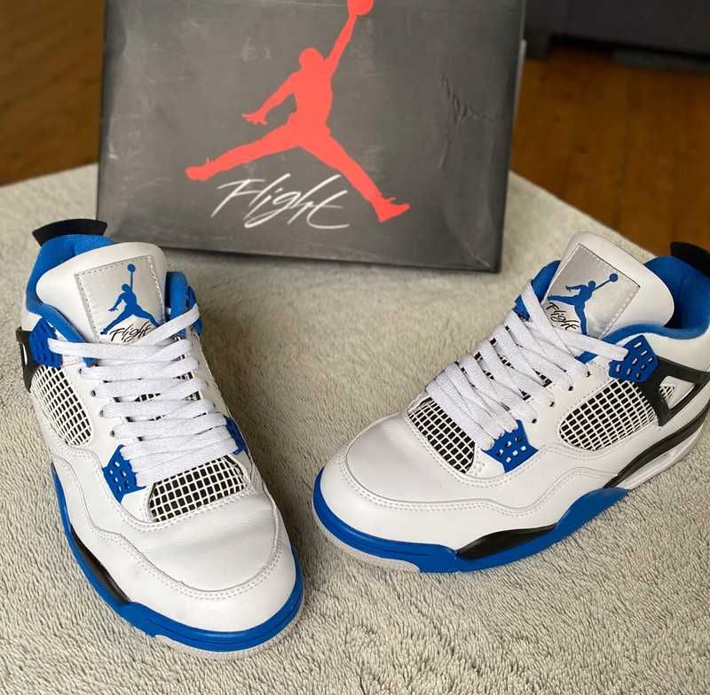 Jordan 4 Retro Motorsports R.43