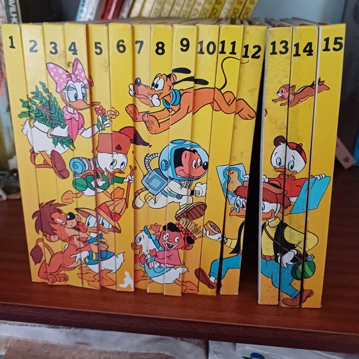 Coleção de vários livros infantis