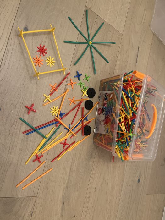 Słomki konstrukcyjne - około 1200 części