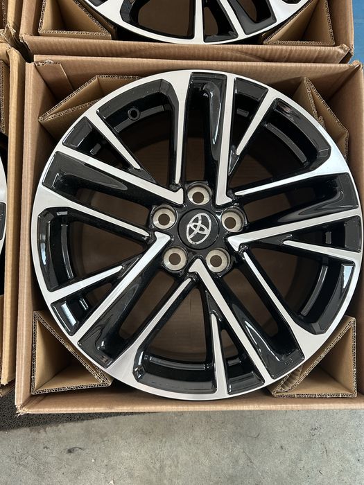Felgi aluminiowe Oryginał TOYOTA R 18 5x114,3 NOWE