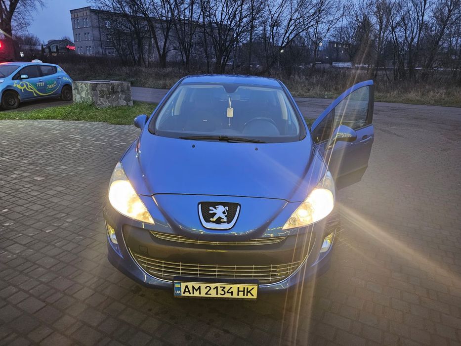 Продам Peugeot 308 в гарному стані