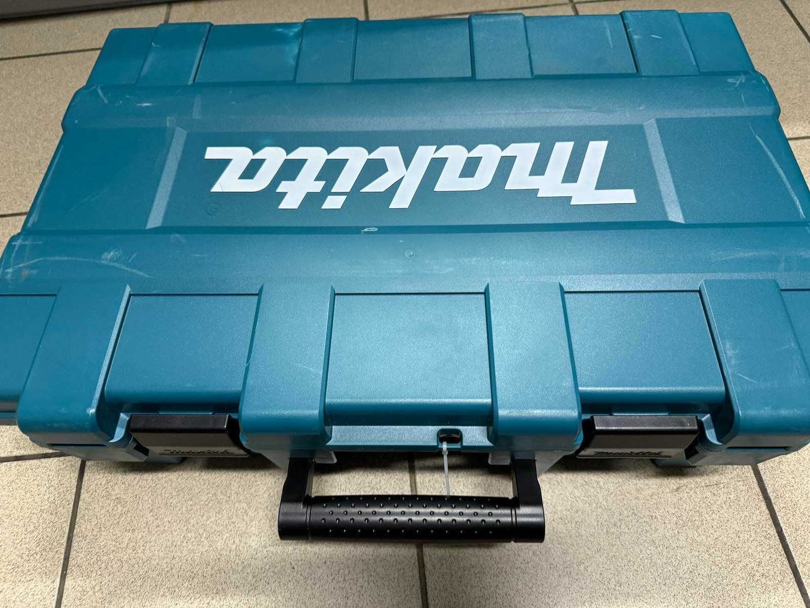Makita HR5212C Перфоратор НОВЫЙ!