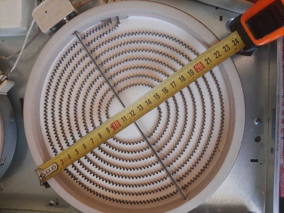 Електрична варильна поверхня AEG Electrolux 6400 K-mn Потребує ремонту