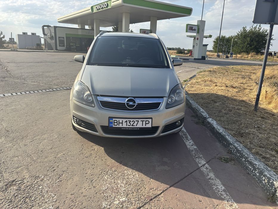 Опель Зафіра Б 2005 рік 1,9 дизель
