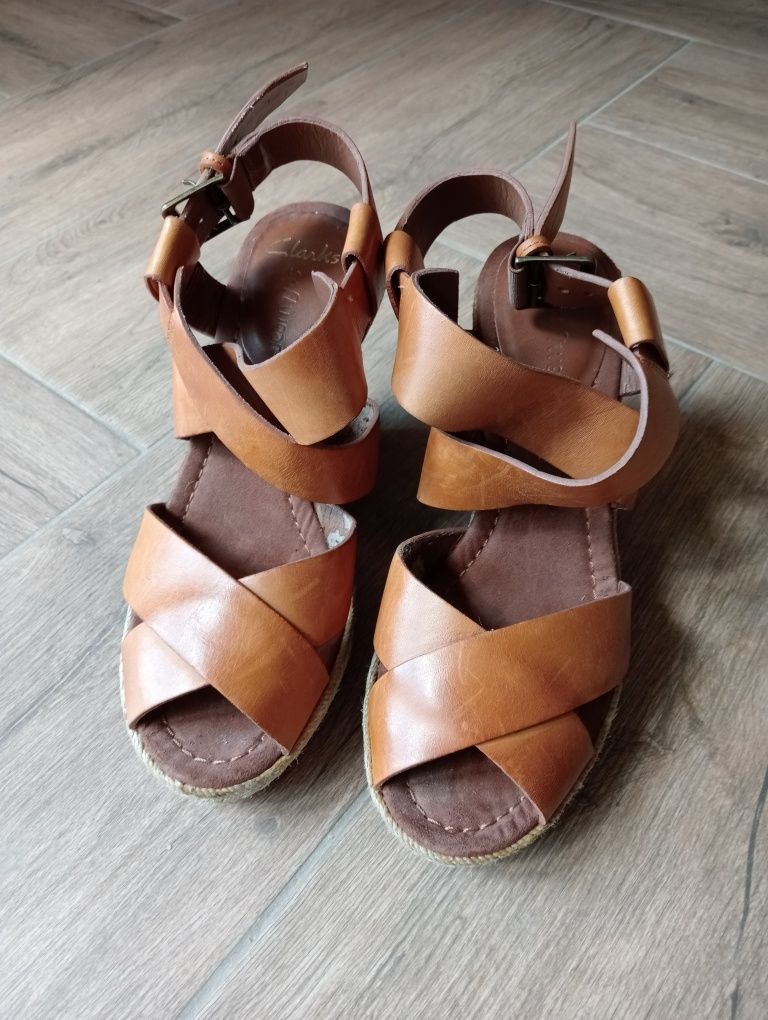 Sandały Clarks 37