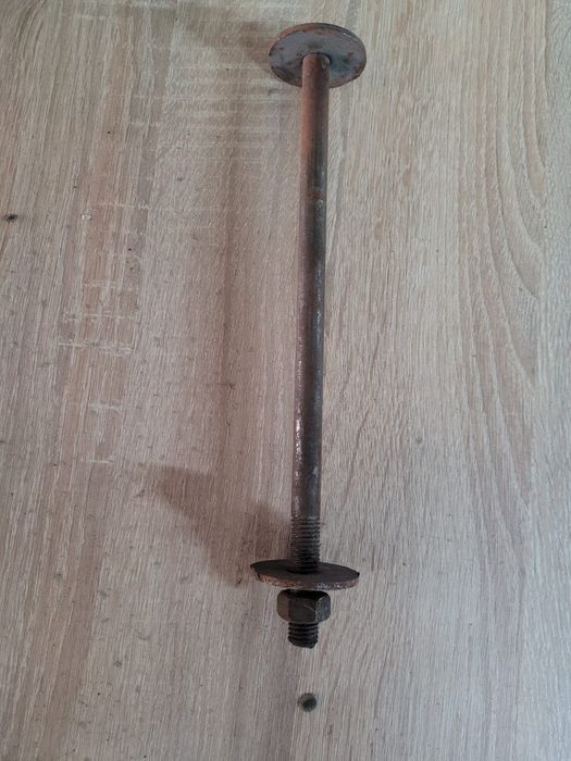 Śruby budowlane nowe.