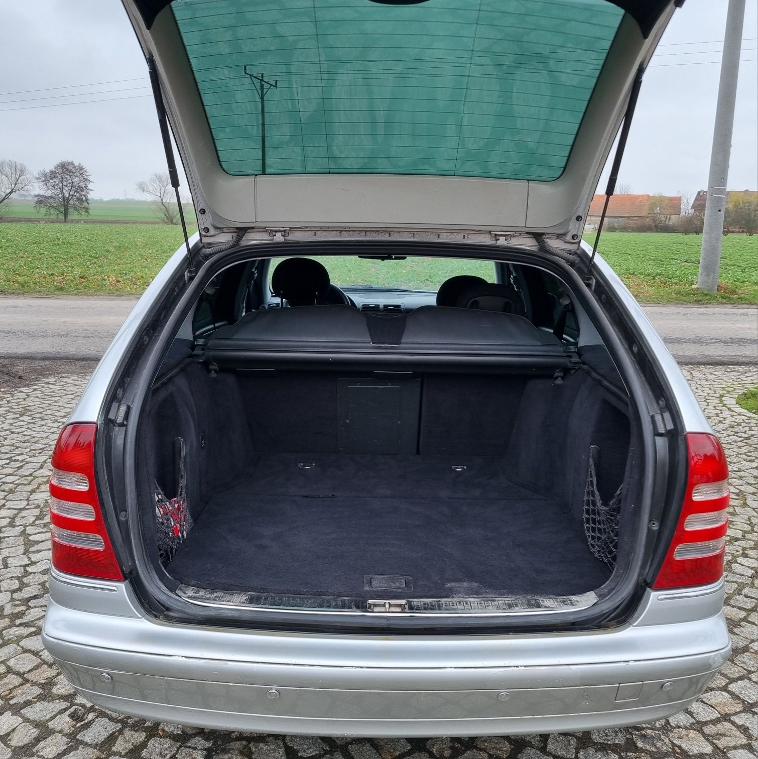 MERCEDES C200 KOMPRESOR * AUTOMAT * 2002r * ESP * Alufelgi * Zadbany