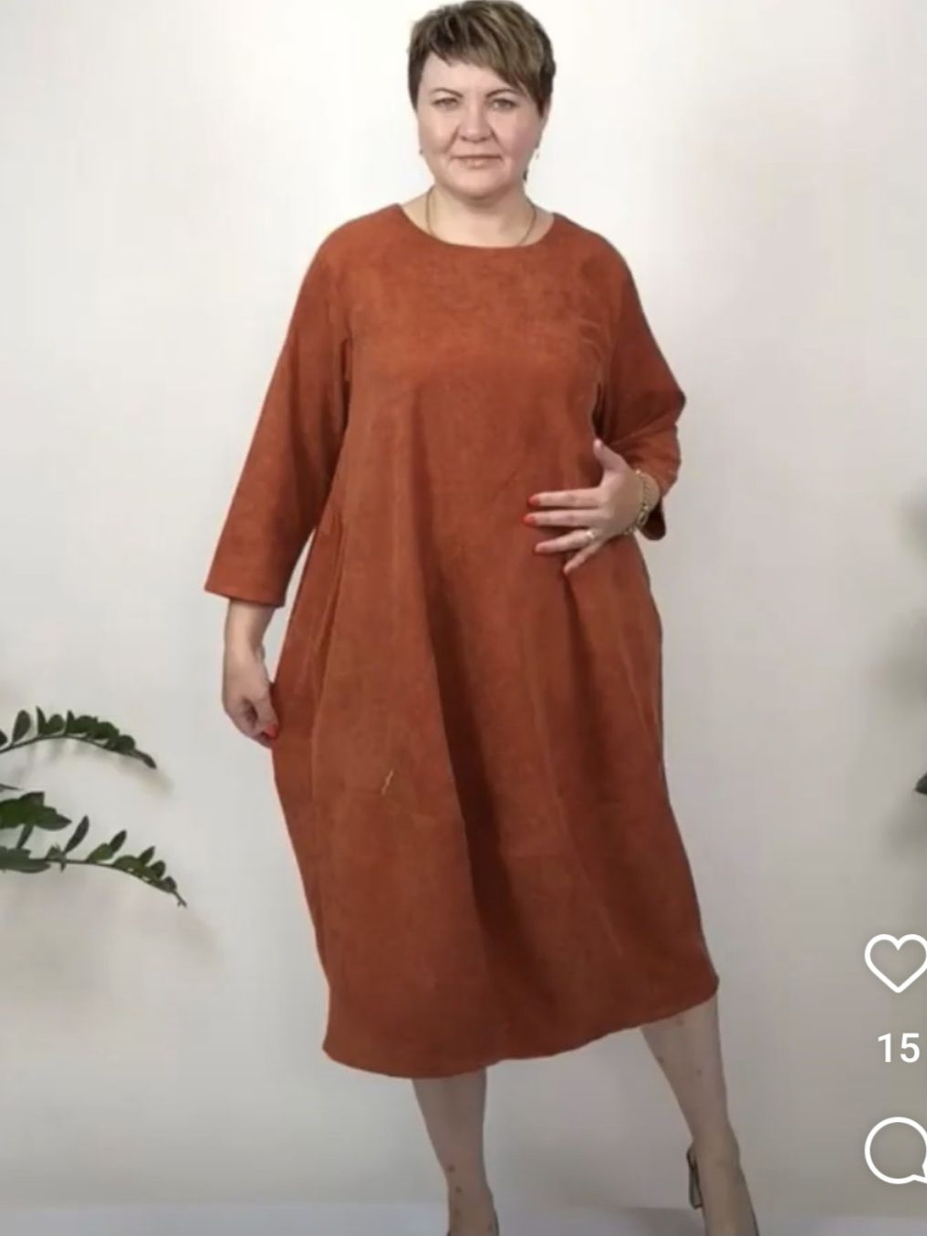 Льняное с карманами платье  большого размера