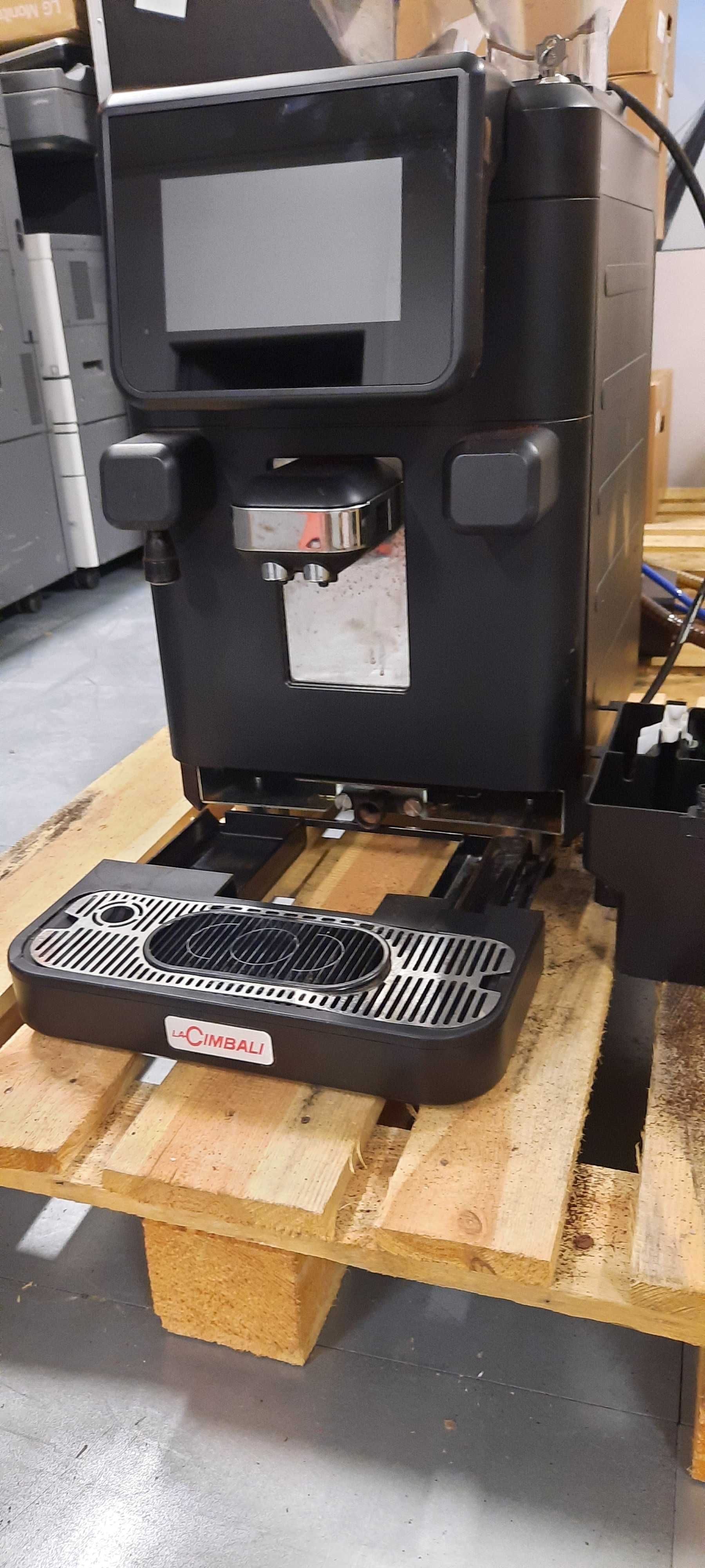 Automatyczny ekspres do kawy La Cimbali S15 CP11
