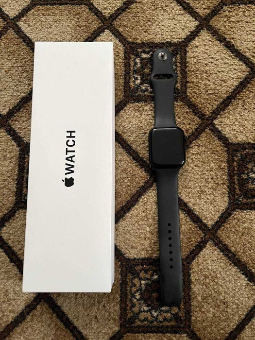 Apple Watch SE 2 44 mm состояние 10/10