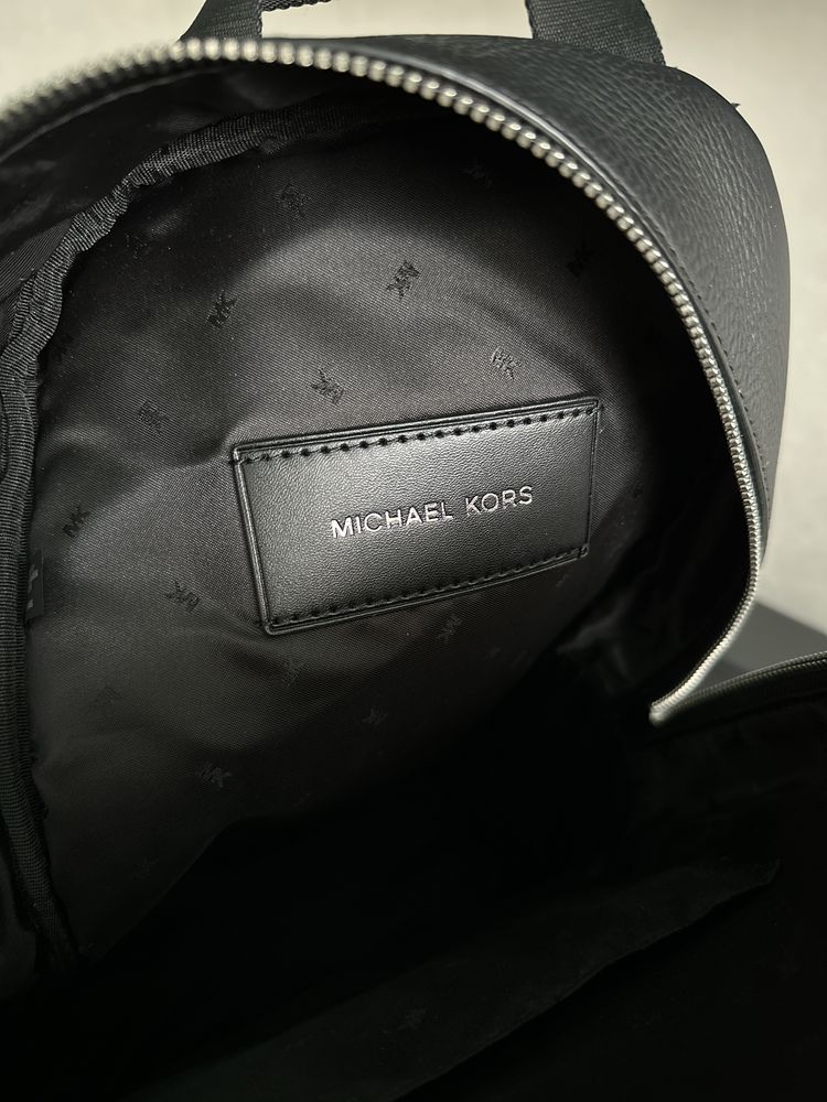 Рюкзак-слинг Michael Kors Cooper Pebbled Leather Sling, оригінал!