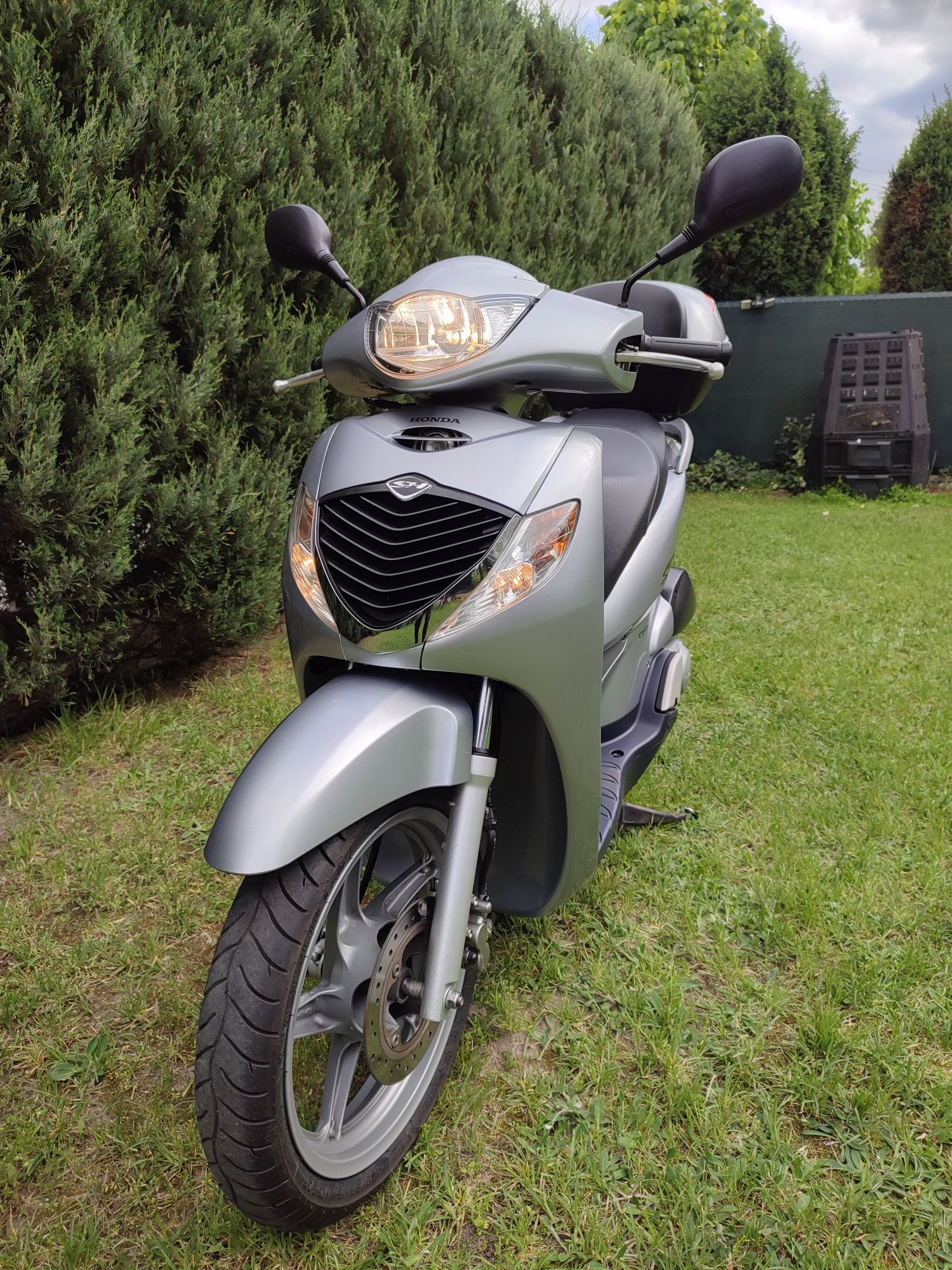 Honda SH 125 SHi wtrysk duże koła kufer Pantheon Burgman PCX