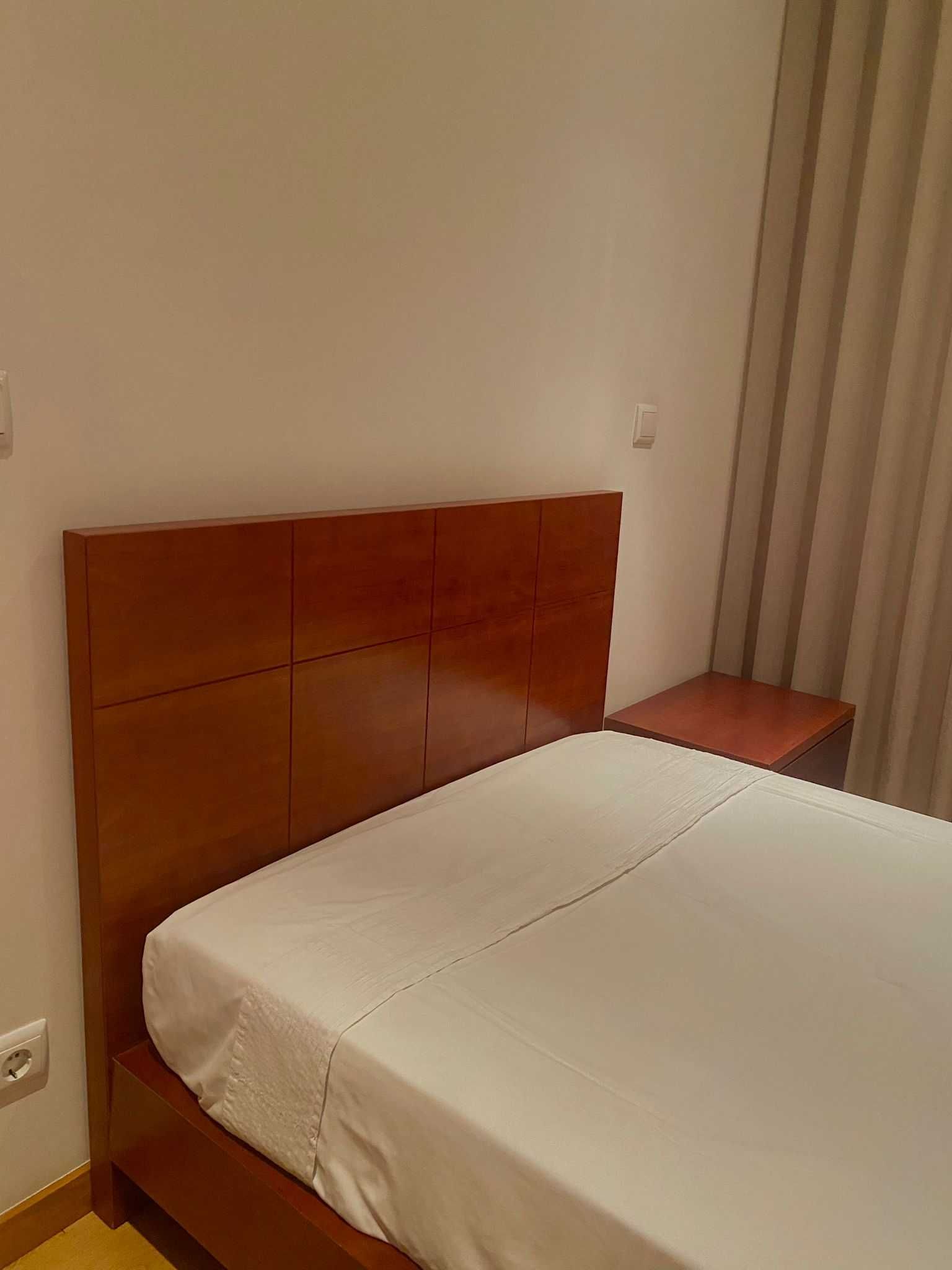 mobília de quarto de solteiro completa com colchão