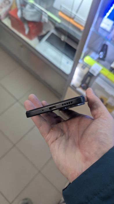 Продам Xiaomi redmi 14c 8/256gb