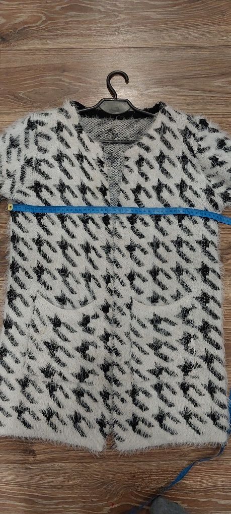 Wełniany dlugi sweter, niezapinany kardigan