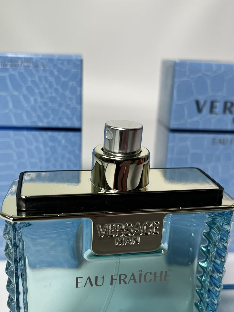 Туалетна вода Versace Man Eau Fraiche