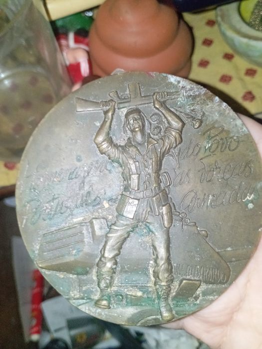 Medalha 25 abril