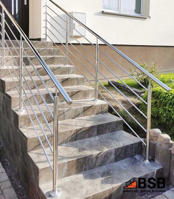 Balustrady i poręcze na klatki schodowe ze stali nierdzewnej