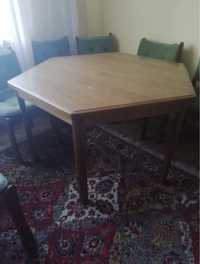 Rozkladany stół drewniany