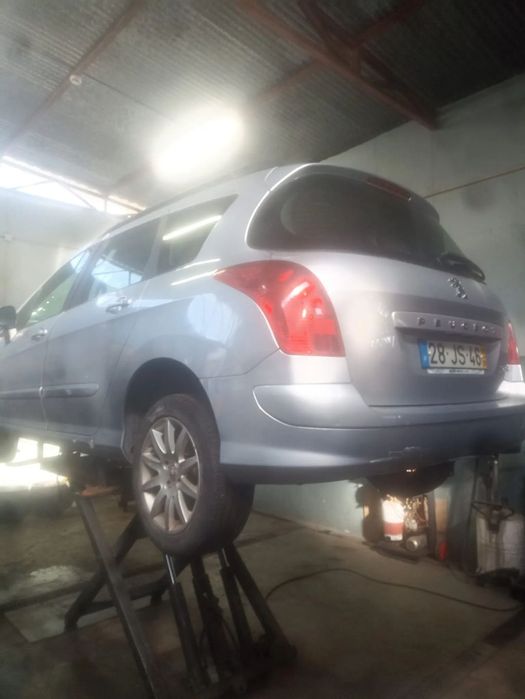 Peugeot 308 SW ano 2010 para peças