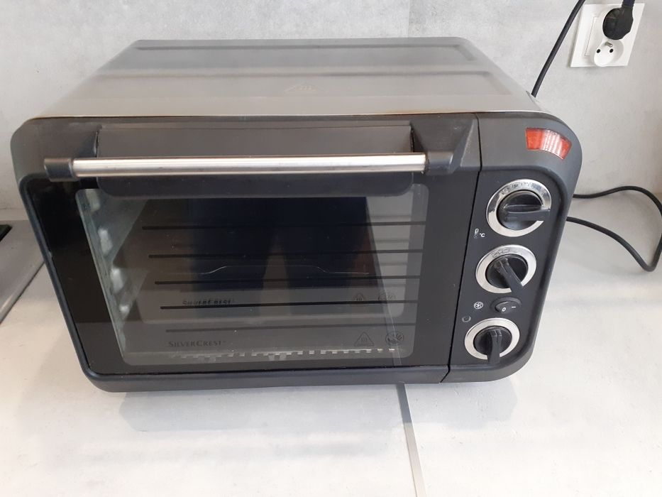 Mini piekarnik elektryczny, wolnostojący