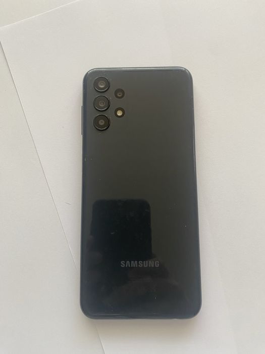 Samsung A13 Usado (vem com carregador)