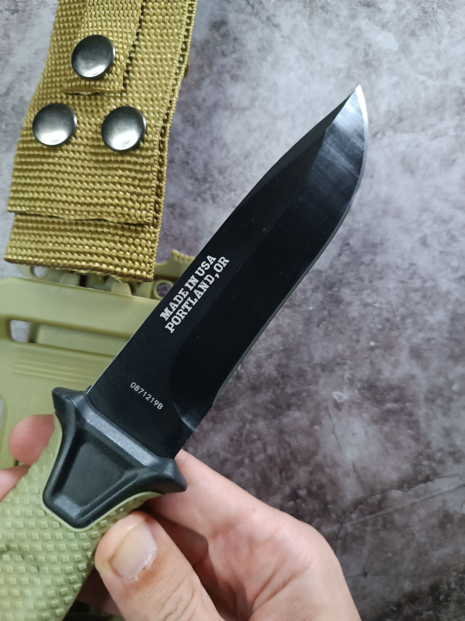 Тактический нож Gerber StrongArm (олива)