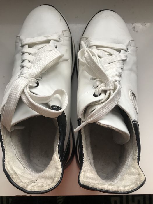 Зимове жіноче взуття