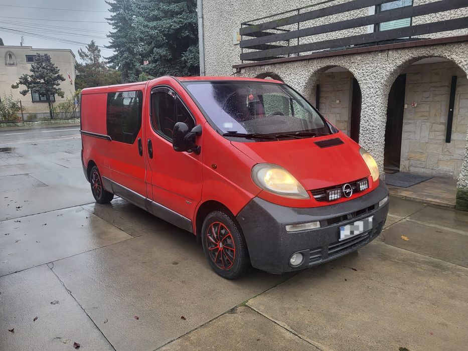 Opel vivaro long 6 osób