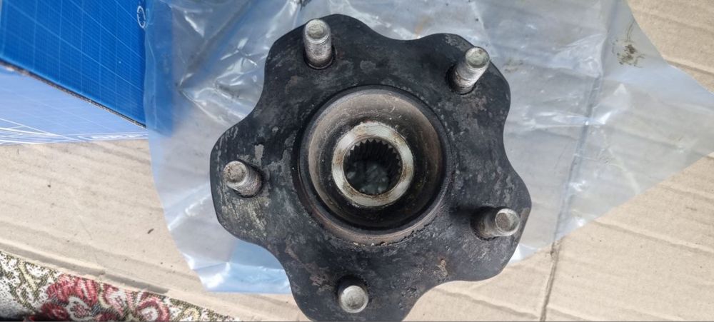 Продам ступиця передня, задня Nissan Rogue 2016 awd