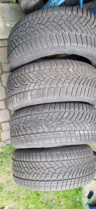 275/45 R20 110V Goodyear ultragrip performance plus 2x7,5 i 2x8,5mm