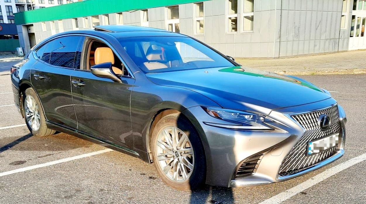 Заказ Аренда Оренда авто lexus ls 2022 року