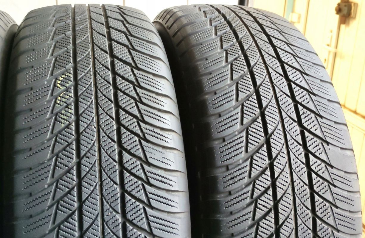 4x 225/60r18 Bridgestone Blizzak Lm001, 104h 2020r