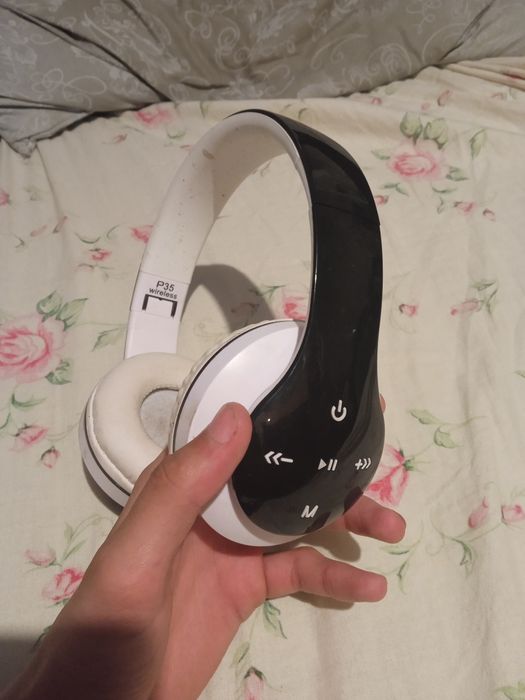 Продам безпроводні навушники