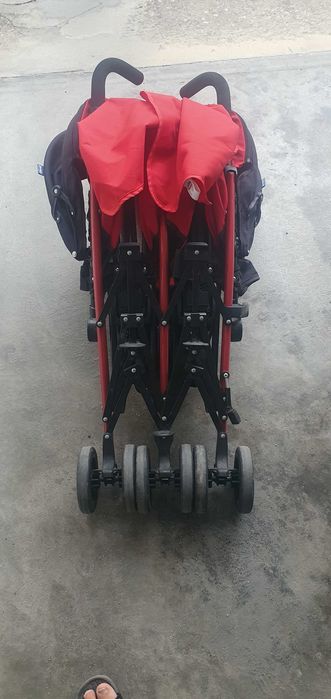 Carinho de passeio chico para gemeos