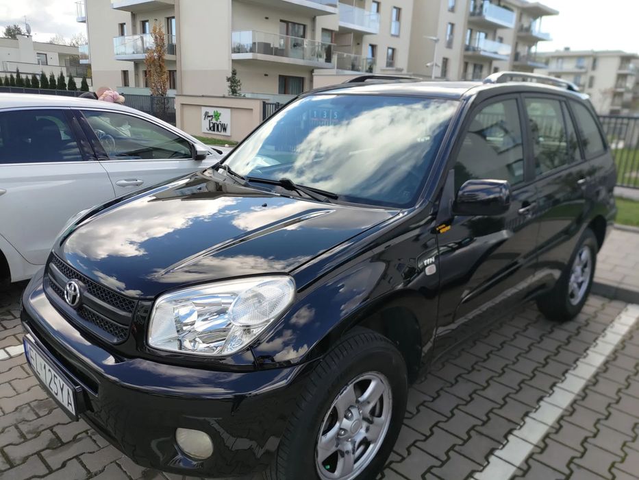 Toyota RAV4 Toyota RAV4 2004 lift z 2005, stan bardzo dobry, po car detailingu.