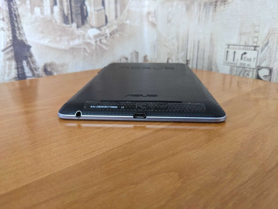 Планшет Asus Google Nexus 7 2012 3G 32GB +блочек + кабель + переходник