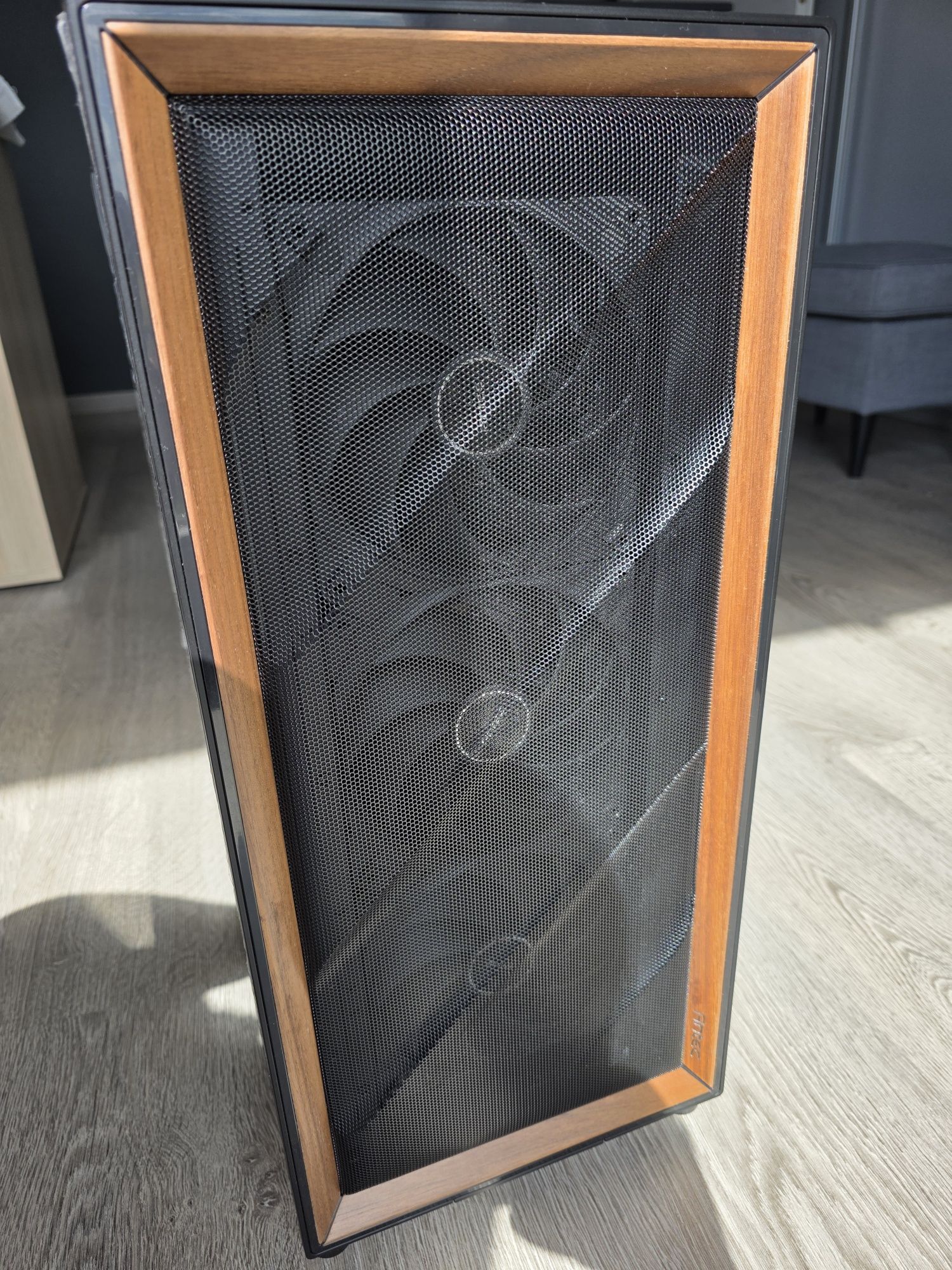 PC z Ryzen 7 9800X3D bez dedykowanej karty graficznej