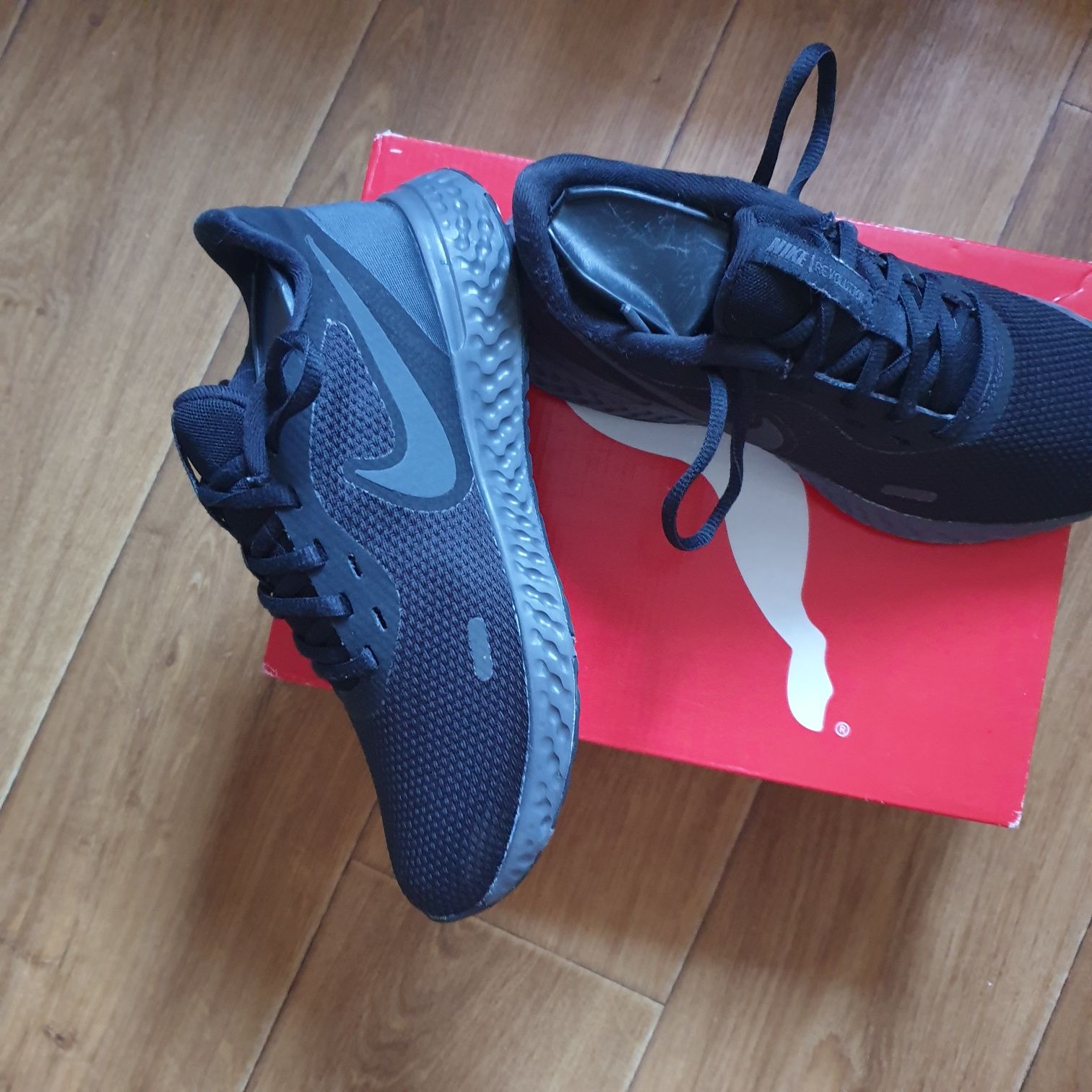 Nike 37-36.5р ,23-23.5см revolution кросівки жіночі нові чорні підлітк