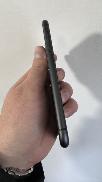 Корпус iPhone 11