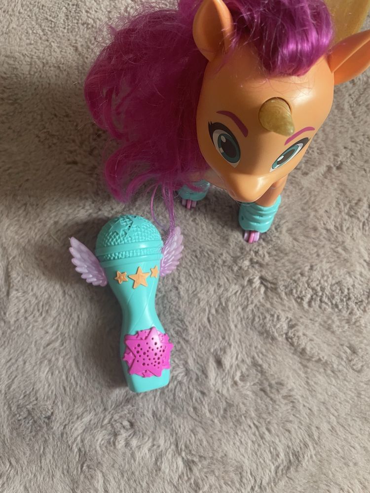 My litte pony sunny na rolkach + mikrofon