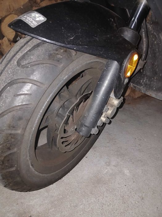 Scooter Benelli em Bom estado geral