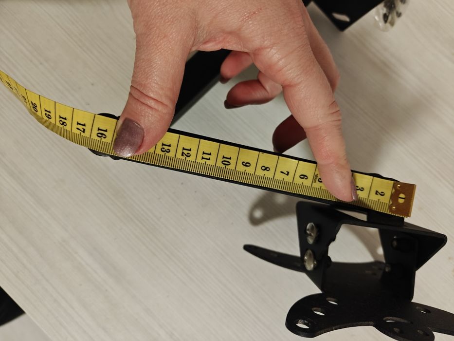 Кронштейн для телевізора 22-32" на стіну